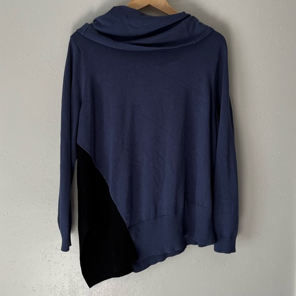 Linda Matthews Cowl Neck Asymmetrical Hem Color Block Sweater - Picture 8 of 9